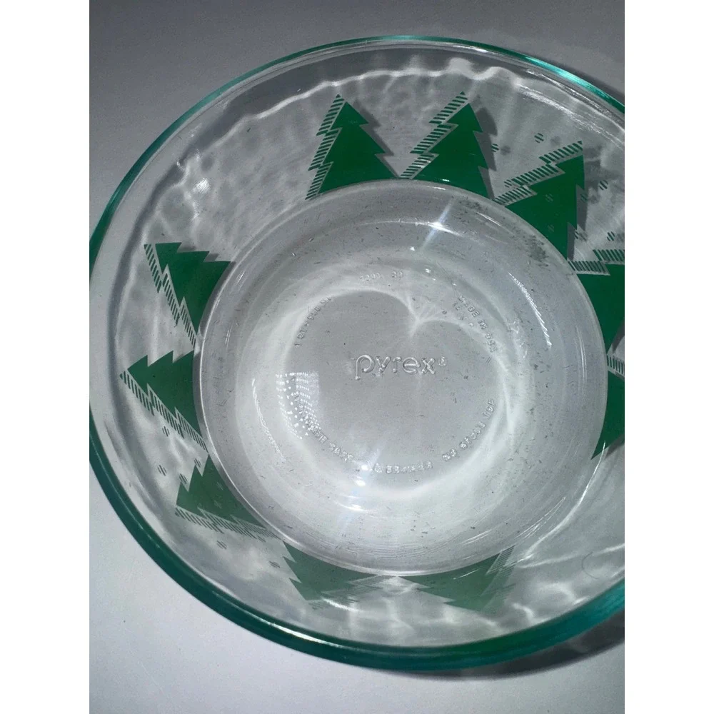 Pyrex festive touch